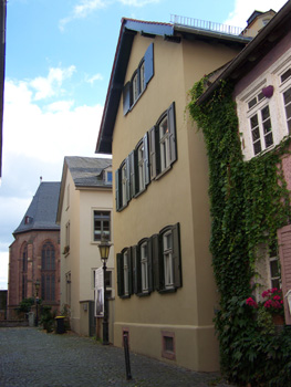 Blick durch die Badstubengasse zur Justinuskirche Image